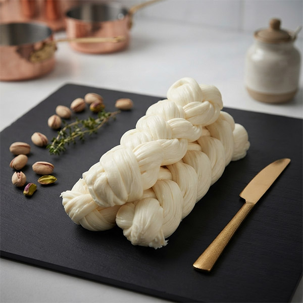 Günlük Üretim Örgü Peyniri, Tam Yağlı, Az Tuzlu - 1 kg